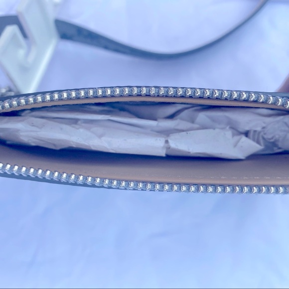 SOLD do not purchase MICHAEL Kors chain belt bag gray logo size medium - Picture 9 of 9